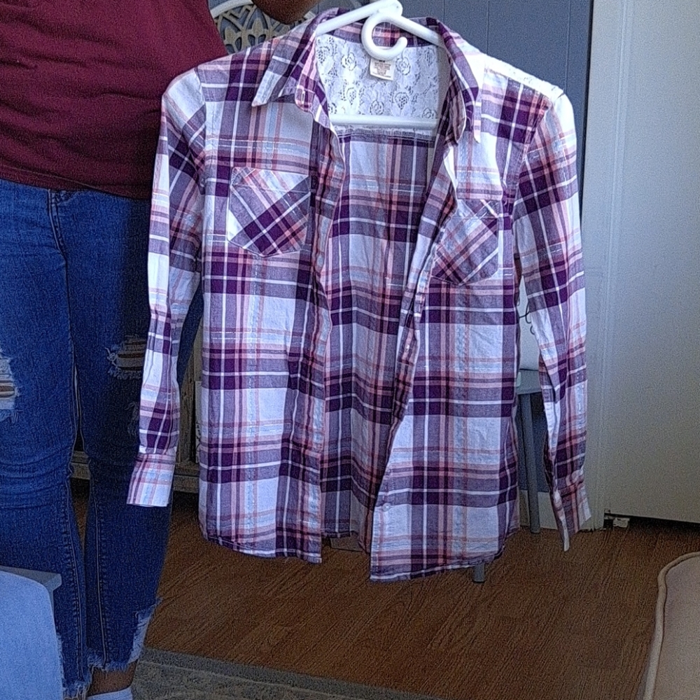 Long sleeve plaid shirt with lace on the back